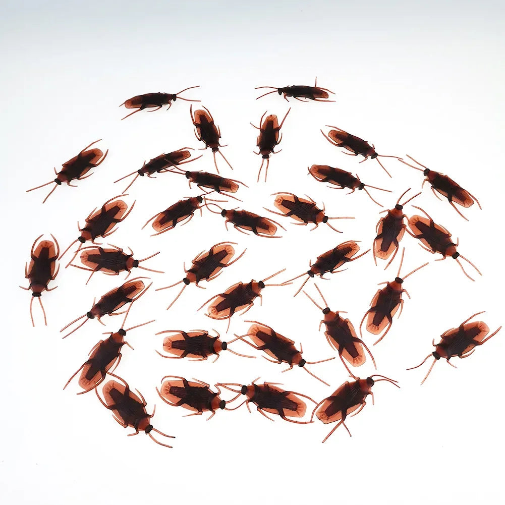 Realistic Rubber Cockroach Prank Set - 50 Pieces