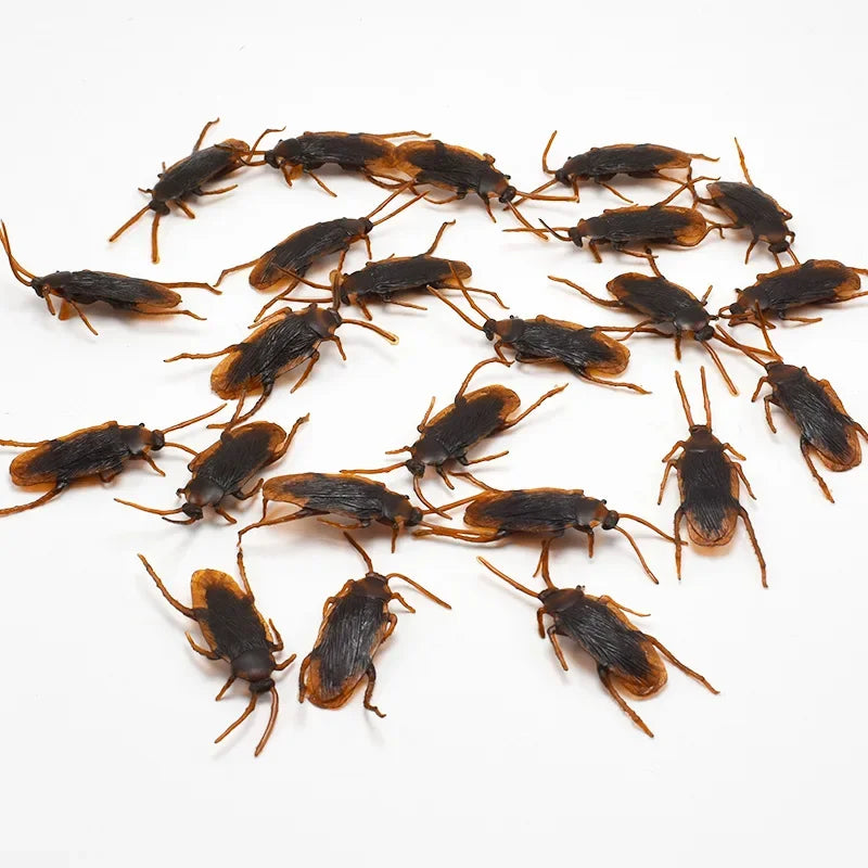 Realistic Rubber Cockroach Prank Set - 50 Pieces